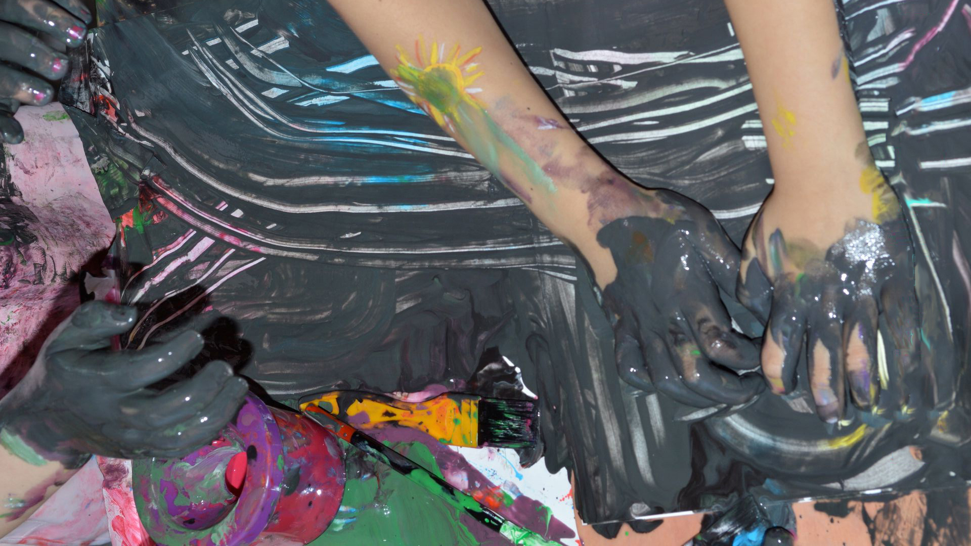 What is Messy Art? (Why do teachers hate mess)